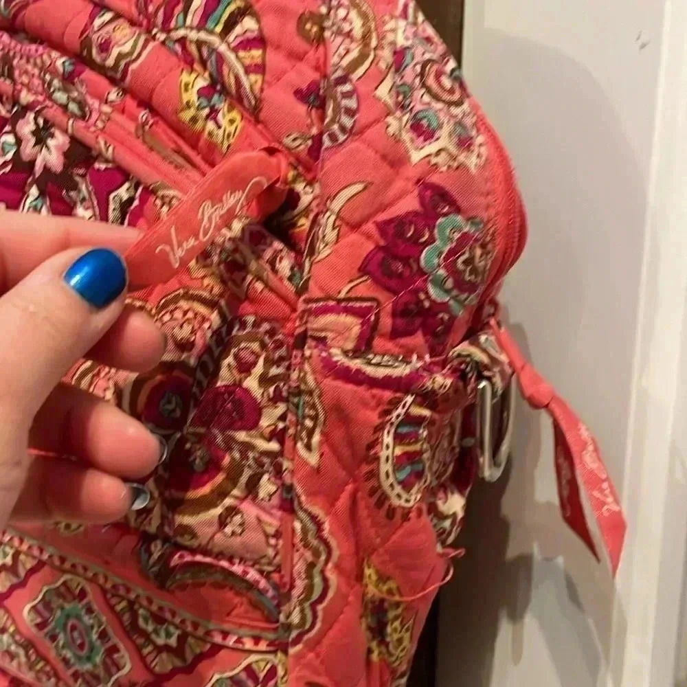 Vera Bradley-Pink Weekender - Picture 2 of 9
